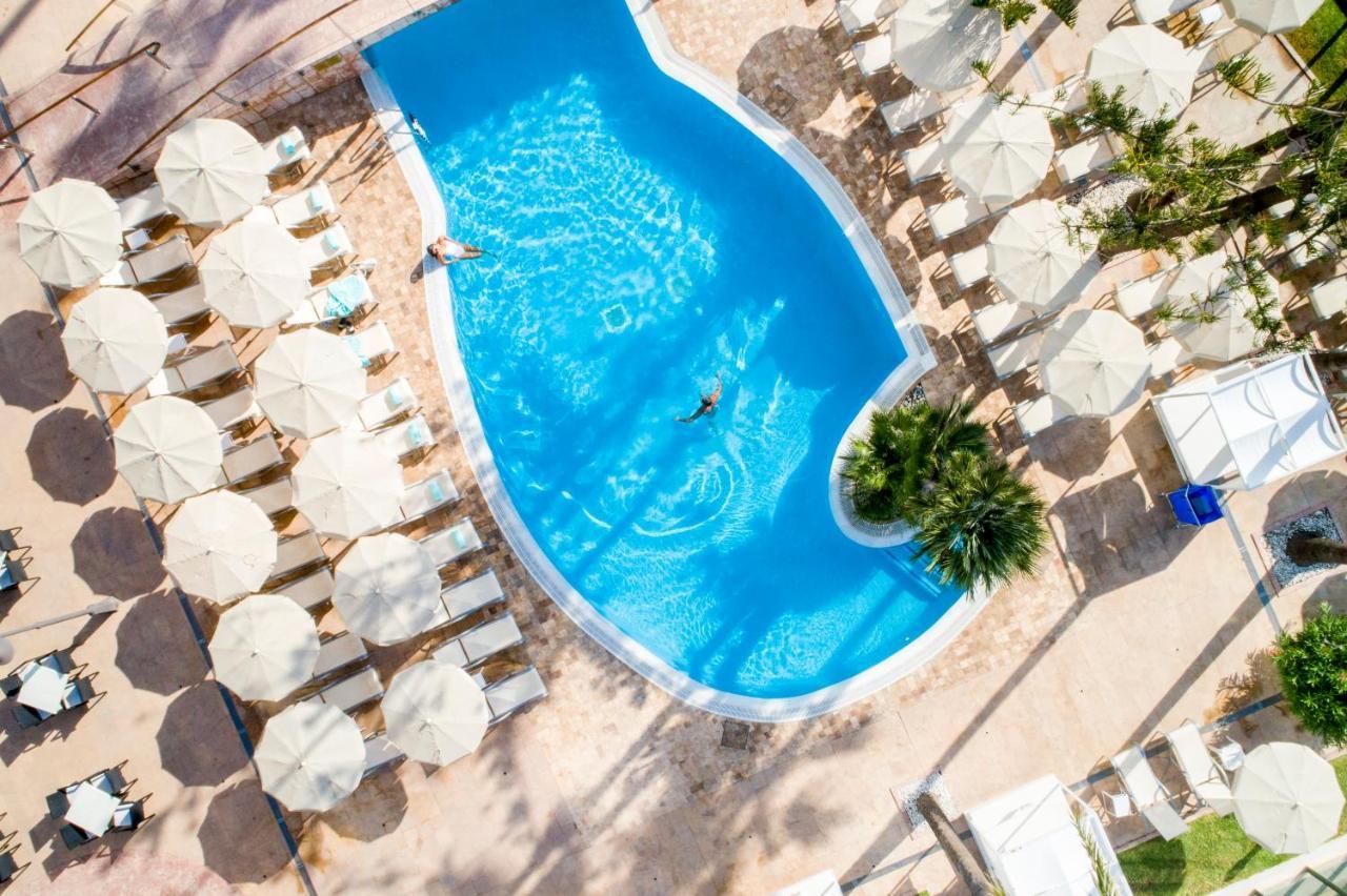 Cm Playa Del Moro Hotel Cala Millor  Bagian luar foto