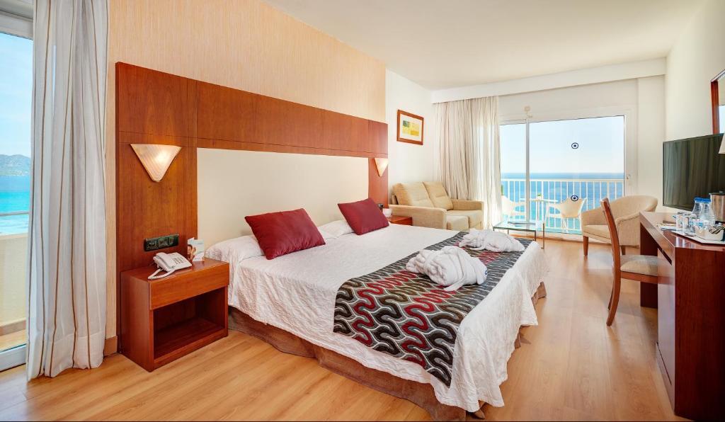 Cm Playa Del Moro Hotel Cala Millor  Bagian luar foto