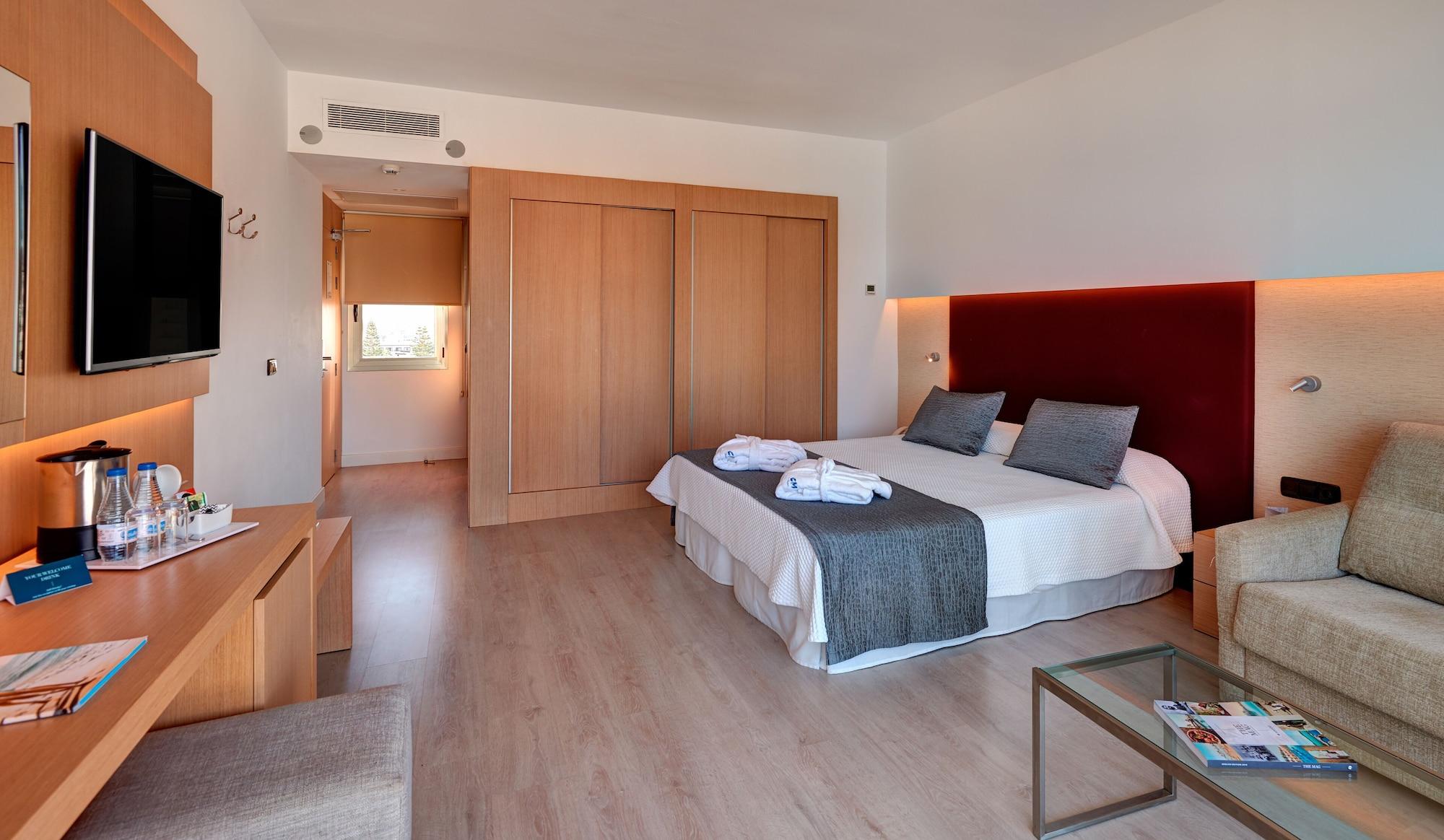 Cm Playa Del Moro Hotel Cala Millor  Bagian luar foto