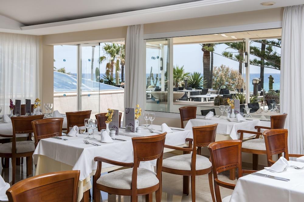 Cm Playa Del Moro Hotel Cala Millor  Bagian luar foto